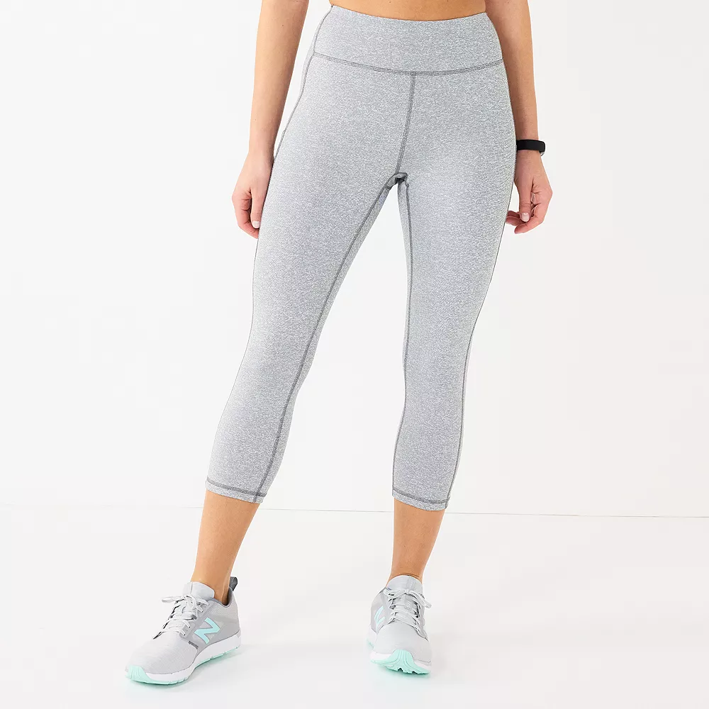 Petite Tek GearĀ® Core High-Waisted Capri Leggings - Image 6