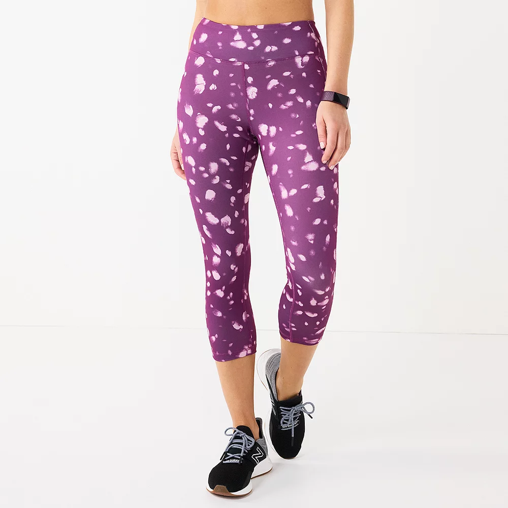 Petite Tek GearĀ® Core High-Waisted Capri Leggings - Image 4