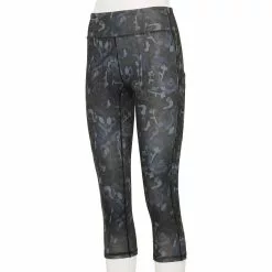 Petite Tek GearĀ® Core High-Waisted Capri Leggings